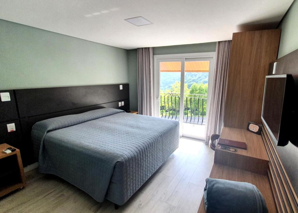 Super Luxo Duplo com Varanda - Sky Palace Hotel
